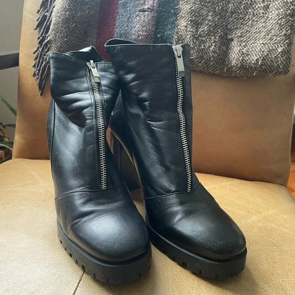 ZARA Black Leather Zip Lug Sock Boot 9 40 - Picture 1 of 6
